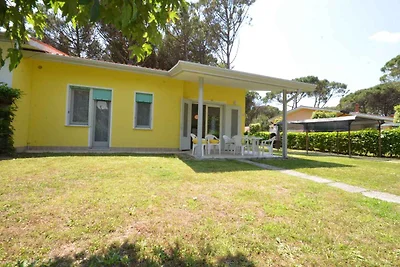 Bungalow mit Privatgarten und Klimaanlage