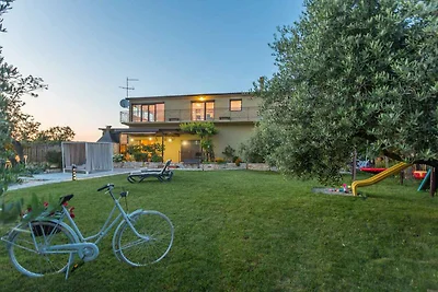 Villa mit Klimaanlage und Pool