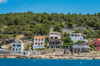 Appartamento Vacanza con famiglia Zirje