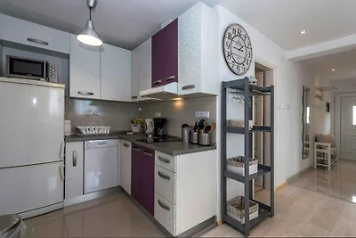 Ferienwohnung mit Klimaanlage und Balkon