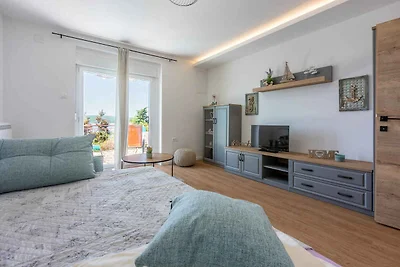 Ferienwohnung mit Balkon und Meerblick