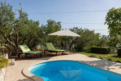 Villa mit Klimaanlage und Pool