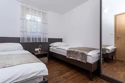 Ferienwohnung mit Klimaanlage und Balkon