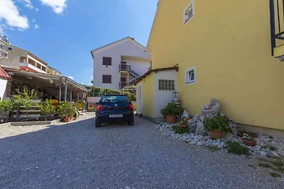 Ferienwohnung mit Klimaanlage und Balkon