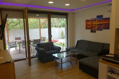 Ferienhaus mit Whirlpool, Klimaanlage und