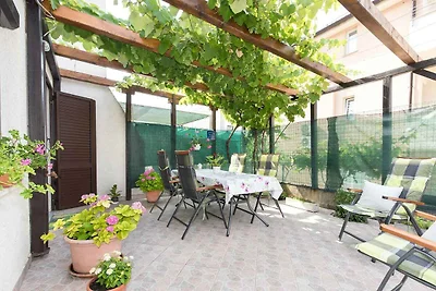 Ferienwohnung mit Terrasse und WLAN