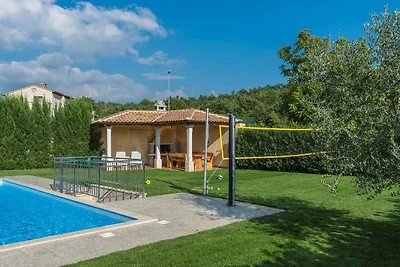 Villa mit Pool und Klimaanlage
