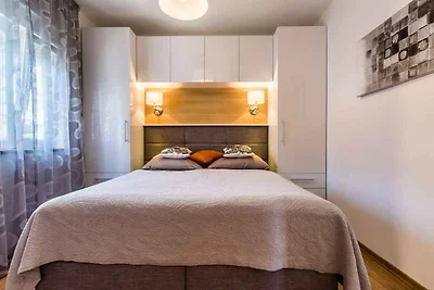 Ferienwohnung mit Klimaanlage und Poolnutzung