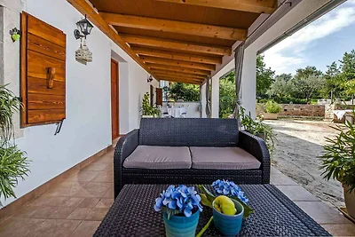 Ferienhaus mit privatem Garten und Grill für 