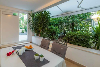 Gemütliche Ferienwohnung Natasa in Seget Vran