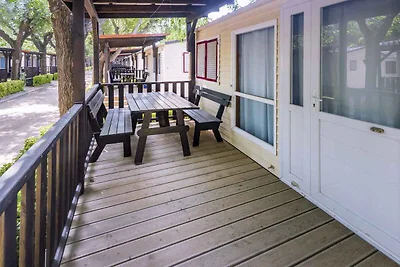 Ferienhaus mit Pool und WLAN