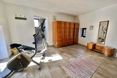 Ferienhaus mit grossem Garten und Pool