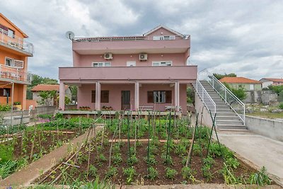 Ferienwohnung mit Klimaanlage und Terrasse