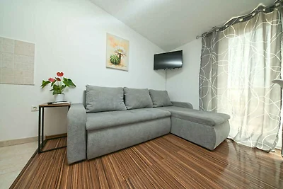 Ferienwohnung mit Balkon und Klimaanlage