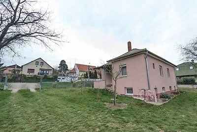Ferienhaus mit Terrasse und grossem Garten