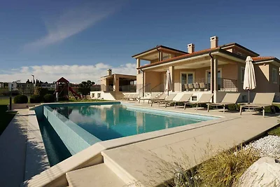 FerienHaus mit Klimaanlage und Aussenpool