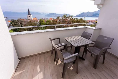 Ferienwohnung mit einen Balkon und Meerblick