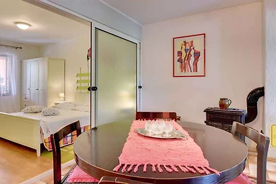 Ferienwohnung mit Terrasse und Garten