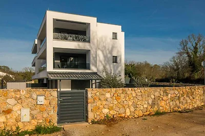 Ferienwohnung mit Terrasse und Klimaanage