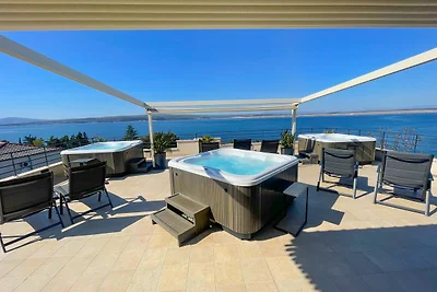 Ferienwohnung mit Whirlpool in Balkon, und mi