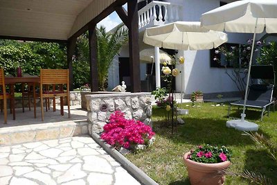 Ferienwohnung mit schönen Garten und Terrasse