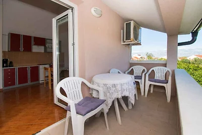 Ferienwohnung mit Balkon und Pool