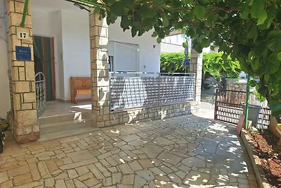 Ferienwohnung mit Terrasse und Klimaanlage