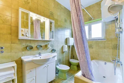 Ferienwohnung mit Terrasse und Meerblick