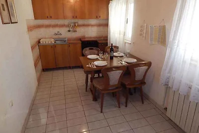 Ferienhaus mit Terrasse, Grill und Internet