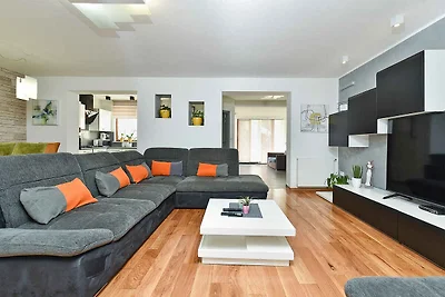 Ferienwohnung mit Klimaanlage, Waschmaschine 