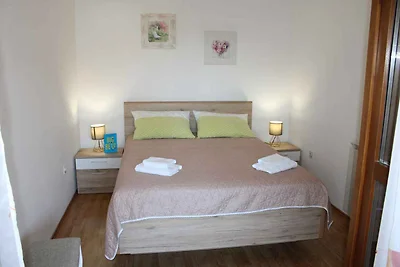Ferienwohnung mit Terrasse und Klimaanlage