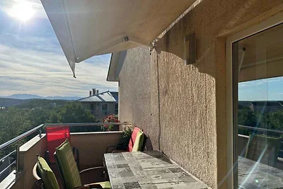 Ferienwohnung mit Pool und Balkon