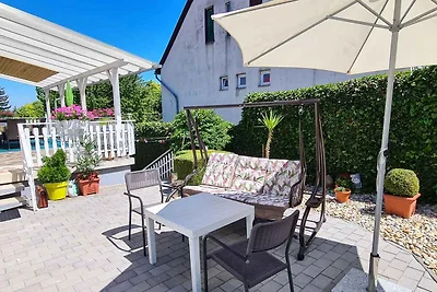 Ferienhaus mit Terasse und Garten