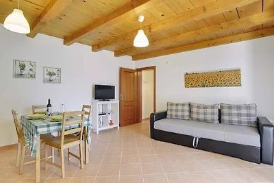 Ferienwohnung mit privater Terrasse und Garte