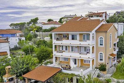 Apartment mit zwei Schlafzimmern und grosser 