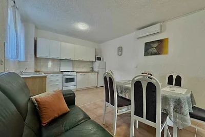 Ferienwohnung mit Klimaanlage und Balkon