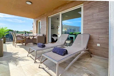 Ferienwohnung modern mit Schwimmbad