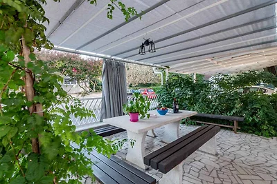 Ferienwohnung mit gemütlicher Terrasse und