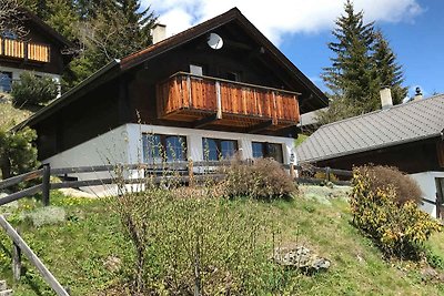 Chalet mit Balkon und Heizung