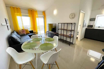 Ferienwohnung mit Balkon und Meerblick