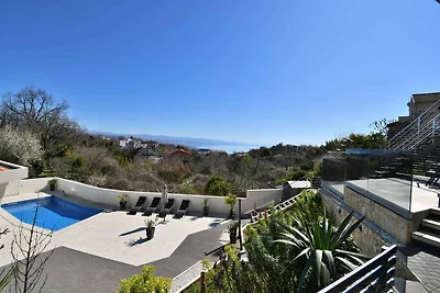 Luxuriöse Unterkunft in Matulji für bis zu 10