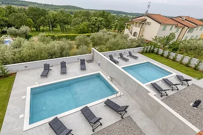 Villa mit Klimaanlage und Pool