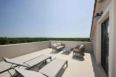 Villa mit Pool, nur wenige Minuten von Poreč