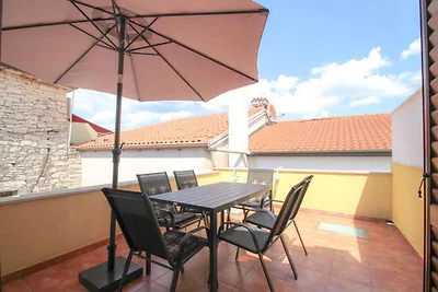 Ferienhaus mit Terrasse 200 m vom Strand