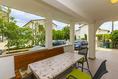 apartman za odmor Obiteljski odmor Nin