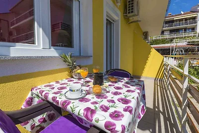 Ferienwohnung mit Klimaanlage und Balkon