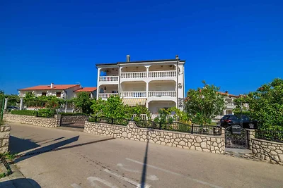 Appartamento Vacanza con famiglia Lopar