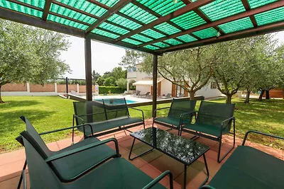 Villa mit drei separaten Apartments