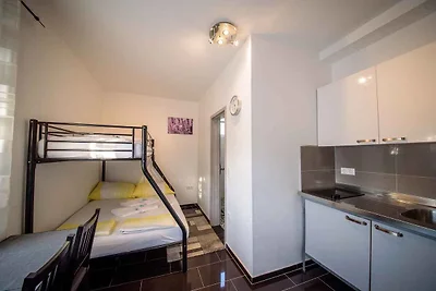 Studio nur 40 m von Strand