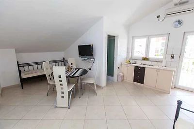 Ferienwohnung mit Terrasse und Klimaanlage